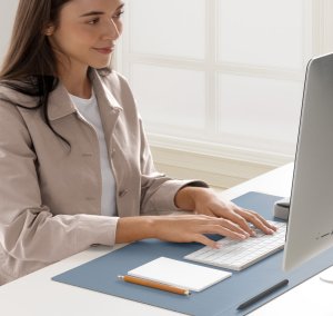 Uniq UNIQ Hagen dwustronna magnetyczna podkładka na biurko czarno-niebieski/midnight black-washed blue 9