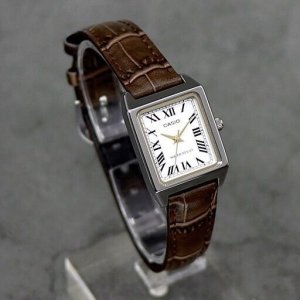 Zegarek Casio Zegarek marki Casio model LTP-V007L-7B2 kolor chocolate brown. Akcesoria damski. Sezon: Cały rok NoSize 4