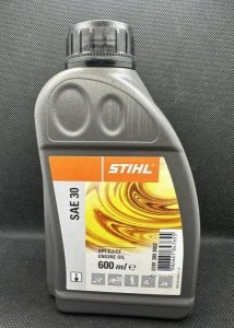 Stihl OLEJ DO SILNIKÃW 4-SUWOWUCH SAE30 0.6L 1