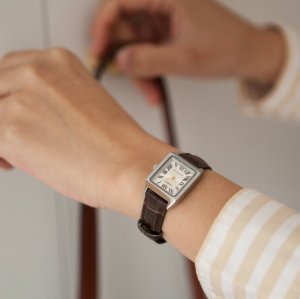 Zegarek Casio Zegarek marki Casio model LTP-V007L-9B kolor chocolate brown. Akcesoria damski. Sezon: Cały rok NoSize 6