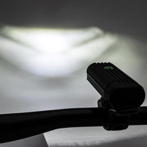 Lezyne Lampka przednia Lezyne Super Drive 600+, certyfikat StVZO, odcięcie 7