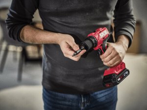 Wiertarko-wkrętarka Skil 3011HB 20 V 2 x akumulator 2 Ah 3