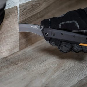 ToughBuilt Hawkbill folding knife ToughBuilt(r) 4