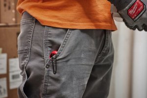 Milwaukee MILWAUKEE COMPACT EXTENDABLE KNIFE 7