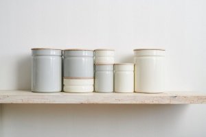 Riess RIESS - Pojemnik kuchenny z drewnianą pokrywą 2,2l Light Grey 7