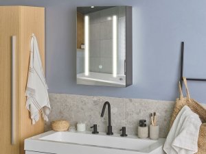 Beliani Szafka łazienkowa wisząca z lustrem LED 40 x 60 cm biała CAMERON 3