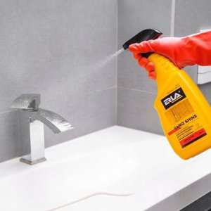 K2 K2 PŁYN DO MYCIA I IMPREGNACJI KABIN PRYSZNICOWYCH, ARMATURY, CERAMIKI. ERLA SANIZ  SHINE  750ML 750 2