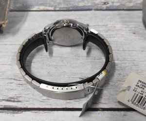 Zegarek Q&Q Zegarek C55A-001P Damski Klasyczny Srebrny 30M 4