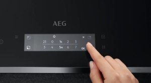 Płyta grzewcza AEG-Electrolux AEG IAE84851FB grafitowa płyta indukcyjna 80 cm MaxiSense, SenseFry, Bridge i PowerSlide 5