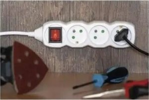 Emos Przedłużacz Emos P1517R w wyłącznikiem 5G 7m 1,5 mm 2