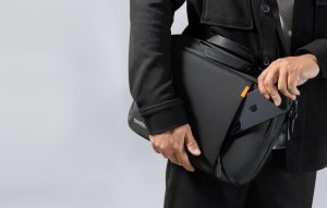 Tomtoc Torba na ramię Tomtoc Defender-A30 (czarny) 7