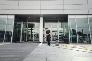 Myjka ciśnieniowa Karcher MYJKA WYSOKOCIÅNIENIOWA HD 4/10 X PLUS CLASSIC 4