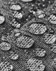 Under Armour Torba sportowa Contain Duo M szara z funkcją plecaka (1381919-025) 5