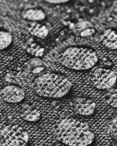 Under Armour Torba sportowa Contain Duo M szara z funkcją plecaka (1381919-025) 7