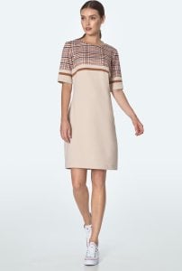 Nife Prosta sukienka z kieszeniami w beżową kratę - S160 (kolor krata/beż, rozmiar 38) 1