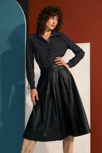 Nife Czarna spódnica midi z ecoskóry - SP71 (kolor czarny, rozmiar 42) 1