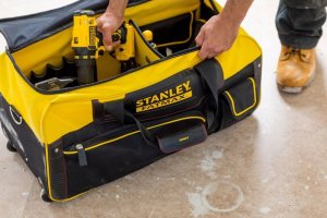 Stanley ST. TOOL BAG 28" ON FATMAX WHEELS 12