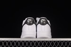 Nike Nike buty sportowe WMNS Air Force 1 '07 DD8959 103 40 23