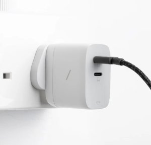 Zasilacz do laptopa Native Union Native Union FAST-PD67-WHT-INT ładowarka do urządzeń przenośnych Laptop, Smartfon, Tablet Biały Prąd przemienny Szybkie ładowanie Wewnętrzna 3