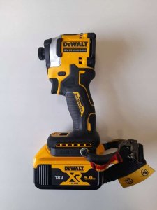 Wiertarko-wkrętarka Dewalt DEWALT ZAKRĘTARKA UDAR.18V DCF850P2T 208Nm 2x5,0Ah TSTAK LANYARD READY 2