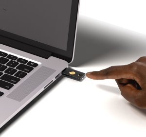 Yubico YubiKey 5 NFC FIPS 5