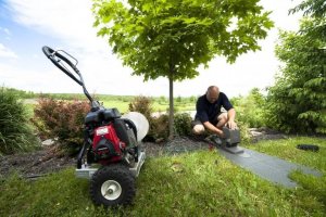 Cedrus VONBLON KVM600MH-LI URZĄDZENIE MASZYNA AKUMULATOROWA DO UKŁADANIA PRZEWODU KABLA KABLI NA TRAWNIKU PORTABLE WINCH - OFICJALNY DYSTRYBUTOR - AUTORYZOWANY DEALER CEDRUS 25