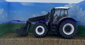 Bburago BBU traktor Valtra z ładowaczem czołowym 31638 6