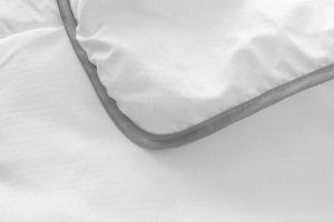 LOZKOHOLICY.PL Sp.z o.o. Sp. K. Kołdra 160 x 200 Mikrofibra Letnia German 01 12