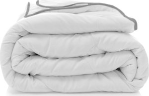 LOZKOHOLICY.PL Sp.z o.o. Sp. K. Kołdra 160 x 200 Mikrofibra Letnia German 01 15