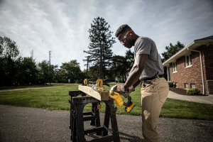 Piła łańcuchowa Dewalt DCMPS520N-XJ 18 V 20 cm 16