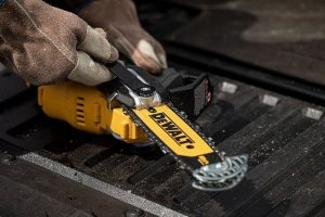 Piła łańcuchowa Dewalt DCMPS520N-XJ 18 V 20 cm 9