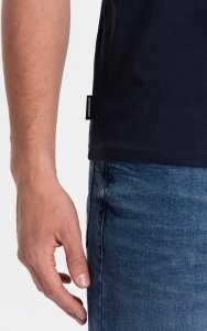 Ombre Klasyczna męska bawełniana koszulka z dekoltem w serek BASIC - granatowa V2 OM-TSBS-0145 XL 5
