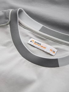 Ombre T-shirt męski z elastanem z kolorowymi rękawami - szary V4 OM-TSCT-0176 S 2