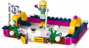 LEGO Friends Lodowisko w zimowym kurorcie (41322) 6