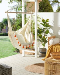 Beliani Fotel wiszący krzesło brazylijskie bawełniane beżowe VARENA 2