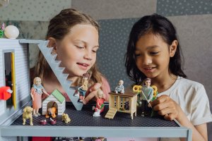 Micki Lalki do domku dla lalek Charlie Lundby 5