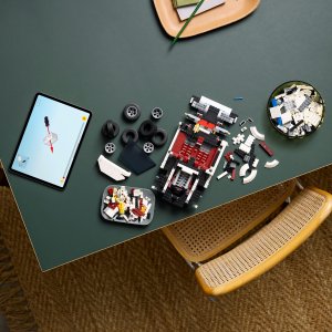 LEGO Icons Lamborghini Countach 5000 Quattrovalvole (10337) 4