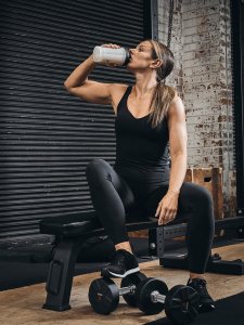 Contigo Shaker do odżywek/białka Contigo GO 2.0 590 ml - Salt 5