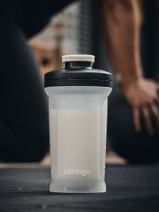 Contigo Shaker do odżywek/białka Contigo GO 2.0 590 ml - Salt 8