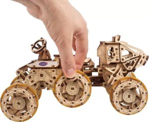 UGEARS Składany Drewniany Model 3D - Załogowy Łazik Marsjański 7