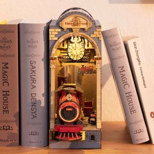 Robotime ROBOTIME Składany Drewniany Model 3D LED - Book Nook Podróż w czasie 4