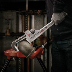 Milwaukee MILWAUKEE ALUMINUM PIPE WRENCH 18" 7