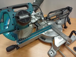 Ukośnica Makita SAW MITRE LS1110F 260MM 1450W 6