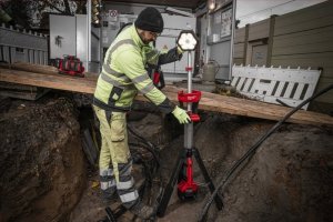 Latarka Milwaukee MILWAUKEE.M18SAL2-0 STAND AREA LIGHT XXX 5