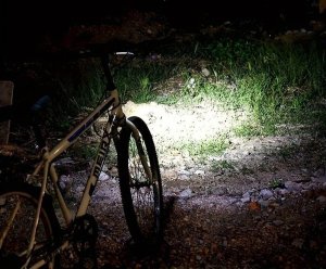 Carruzzo L8R LAMPKA ROWEROWA LICZNIK LCD 2 w 1     KLAKSON 27