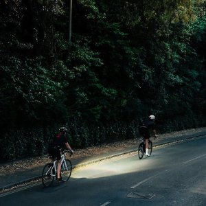 Carruzzo L8R LAMPKA ROWEROWA LICZNIK LCD 2 w 1     KLAKSON 48