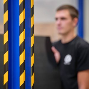 NMC Profil ochronny ostrzegawczy krawędzi typ H L 54x41mm 6m NOMA PROTECT 4