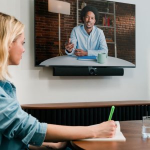 Kamera internetowa OWL Owl Labs Urządzenie do wideokonferencji Owl Bar - listwa wideokonferencyjna 4K z aktywnym ustawianiem ostrości głośników (dodaj Meeting Owl 4+, Meeting Owl 3 lub Meeting Owl Pro, aby uzyskać 360-stopniowe pokrycie i automatyczne prz 6