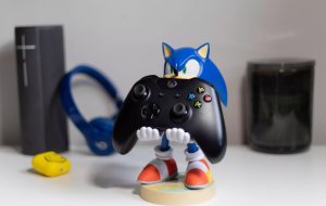 Cable Guys Exquisite Gaming stojak na smartfon / kontroler Cable Guys nowoczesny Sonic (20 cm) 16