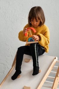 Małpiszon Domowy plac zabaw trójkąt Pikler Montessori biały Moon LunaToys 15